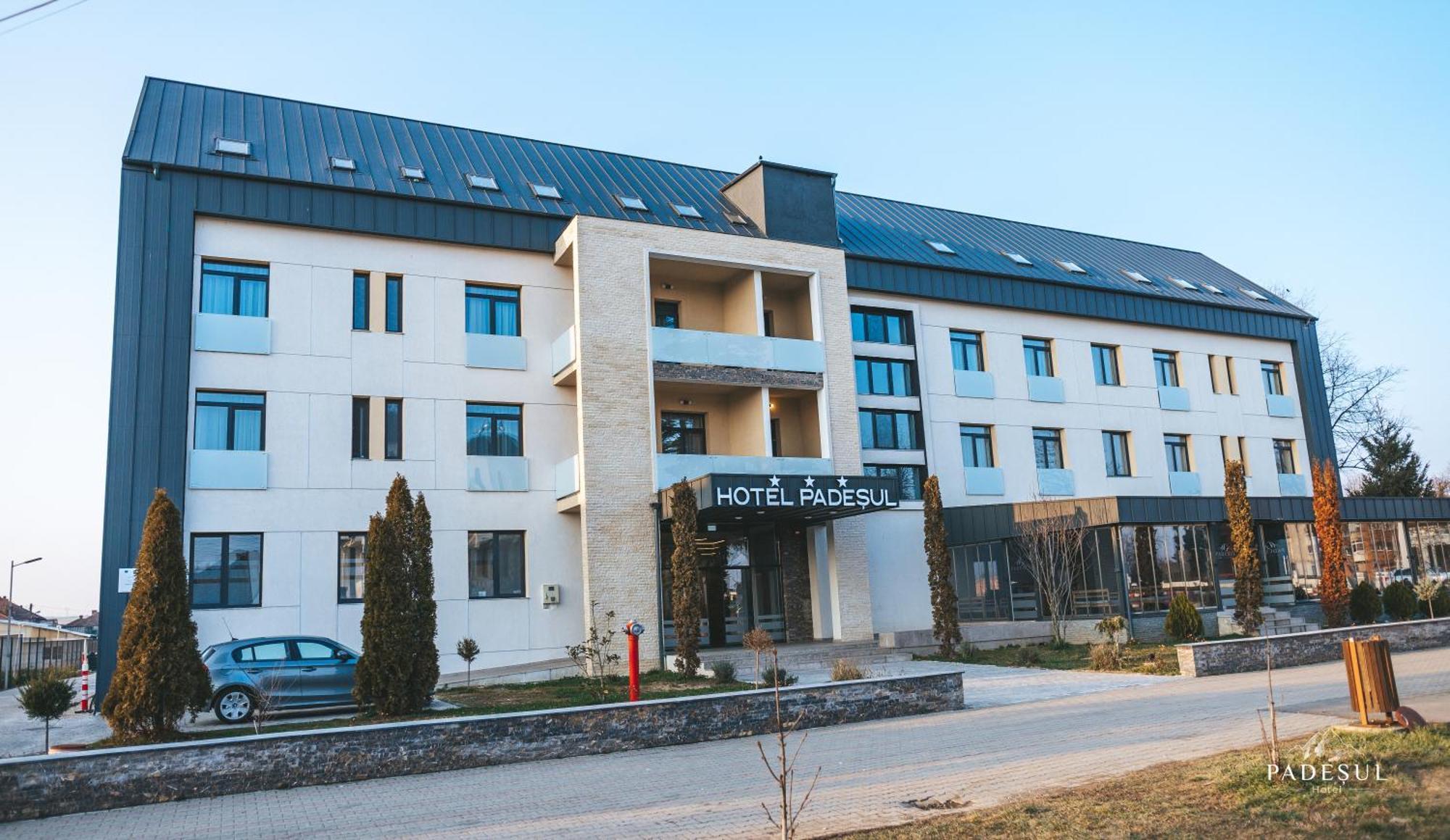Hotel Padesul Făget Exterior photo